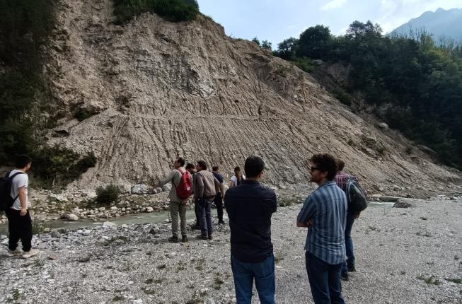 Collegamento a Cascading hydrogeomorphic processes: a research topic which needs collaboration